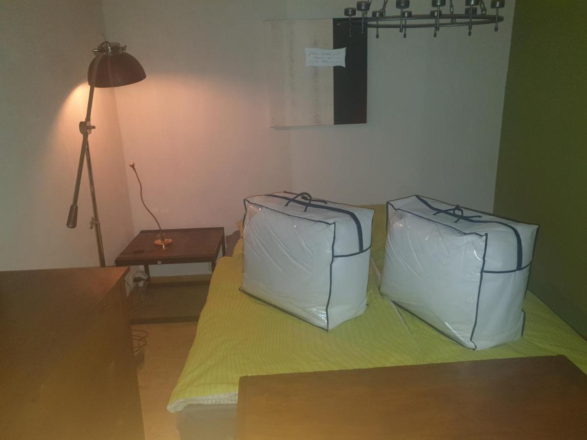 Ferienwohnungen "Weitblick" Und "Schwalbennest" Lodmannshagen Bagian luar foto