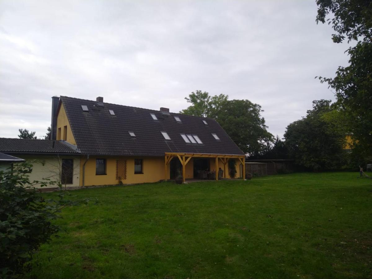 Ferienwohnungen "Weitblick" Und "Schwalbennest" Lodmannshagen Bagian luar foto