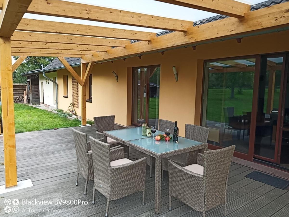 Ferienwohnungen "Weitblick" Und "Schwalbennest" Lodmannshagen Bagian luar foto