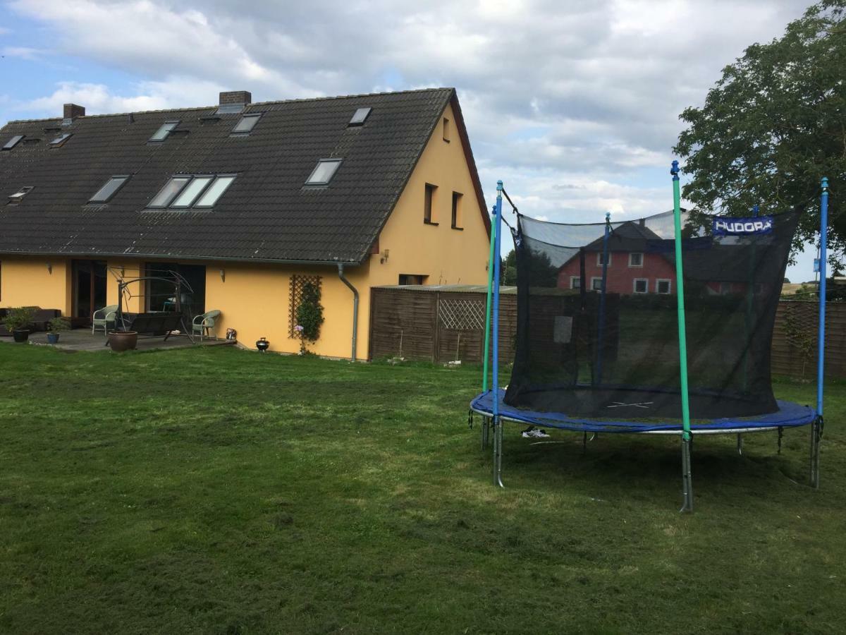 Ferienwohnungen "Weitblick" Und "Schwalbennest" Lodmannshagen Bagian luar foto