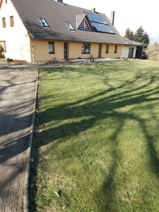Ferienwohnungen "Weitblick" Und "Schwalbennest" Lodmannshagen Bagian luar foto
