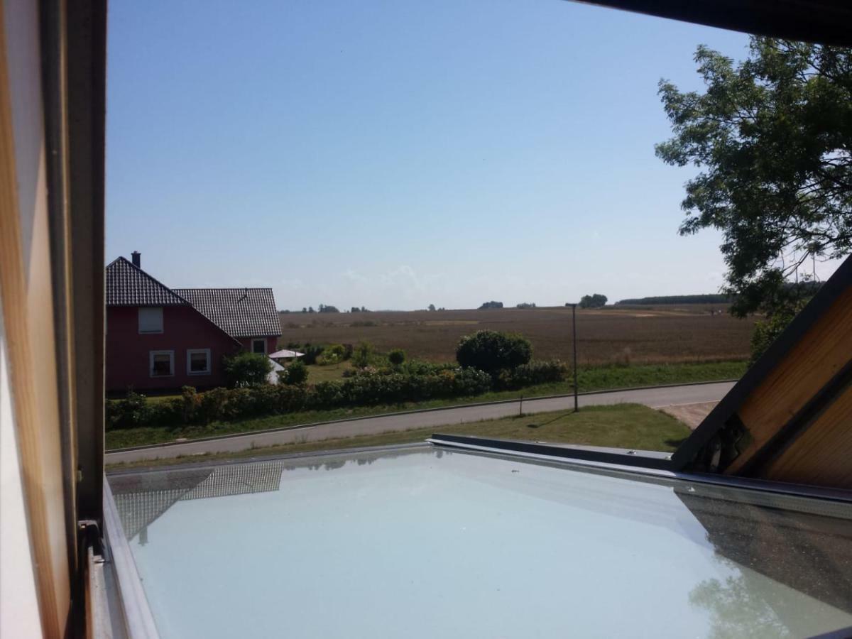 Ferienwohnungen "Weitblick" Und "Schwalbennest" Lodmannshagen Bagian luar foto